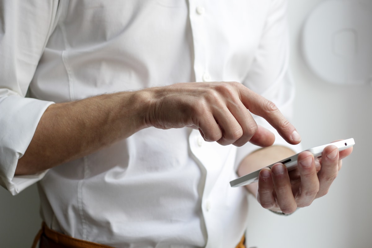 Sending an international payment from a phone